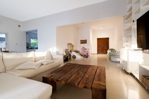 Casa Country San Carlos, Sector San Eduardo, 3 Dorm. Con Dependencia Parrilla Pileta