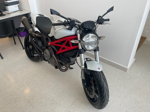 Imagen 4 de 18 de Ducati Monster 796 Abs