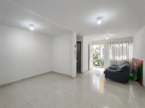 Casa En Venta En Lomitas. Cod V30779