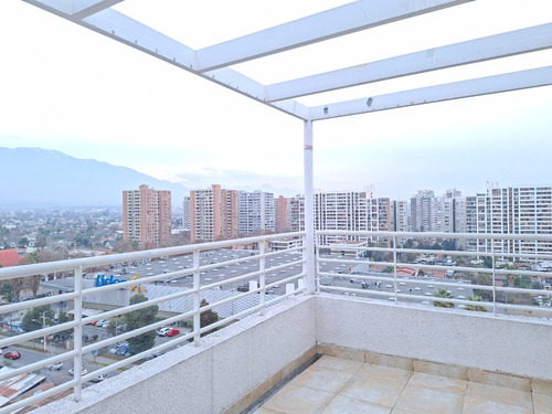 ¡exclusivo Departamento Con Vista Despejada Y Conectividad!