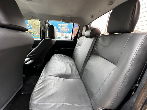 Toyota Hilux 2.8 STD 4X4 CD 16V