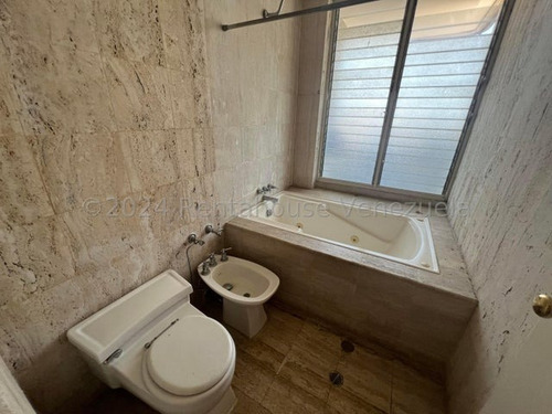 Carla Gonzalez Apartamento En Alquiler Lomas De Las Mercedes Mls #24-24458 Sc