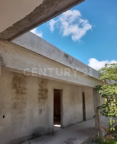 Residencia En Construcción, 1586 M2 De Terreno En Campo Bravo, Mérida, Yucatán.