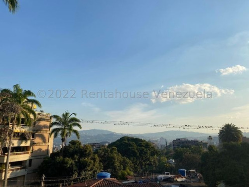 Imagen 7 de 12 de Casa En Venta Urb. Los Palos Grandes # 23-5655