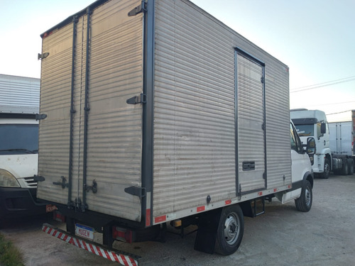 Iveco Daily 35s14 2018 Com Baú - Daily / Ducato / Sprinter
