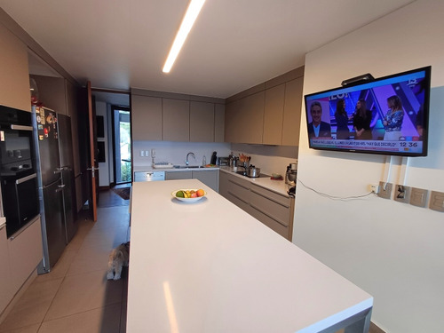 Amoblado/amplio/moderno.3 Suites+estar+servicios/via Aurora
