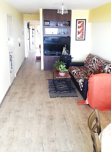 Imagen 2 de 13 de Penthouse De 1 Dormitorio Con Garaje - Vivienda U Oficina.