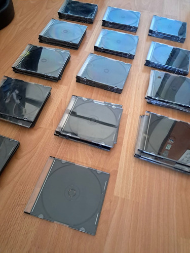 Lote De 65 Cajas De Cd Slim Usadas (liquidación) Negro (Usado)