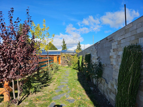 Casa De 2 Dormitorios C/quincho En Esquel-chubut-