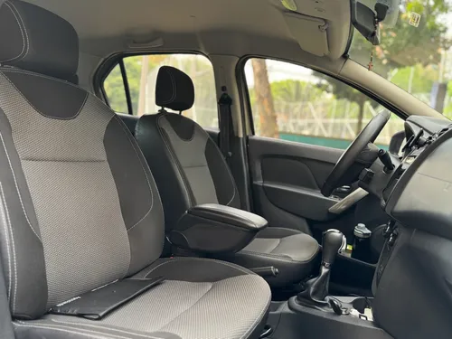 Renault Logan 1.6 Privilege / Intens