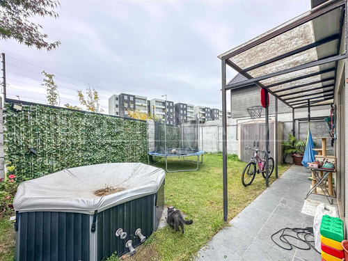 Casa En Venta De 3 Dorm. En Concepción