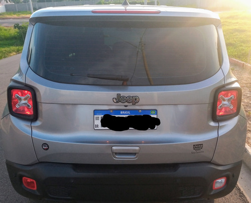 Jeep Renegade 1.8 Flex Aut. 5p
