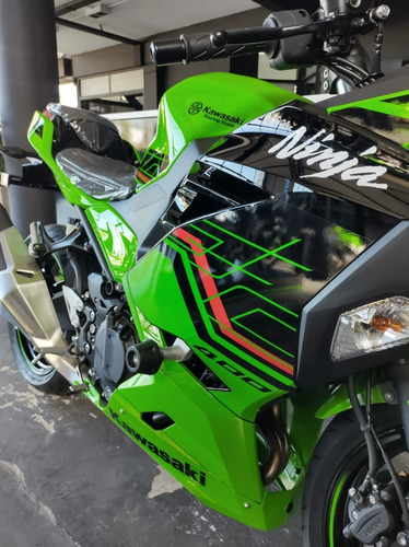 Imagen 3 de 25 de Nueva Kawasaki Ninja 400 Krt 2023!!!