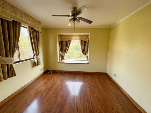 Casa En Arriendo De 5 Dorm. En Huechuraba