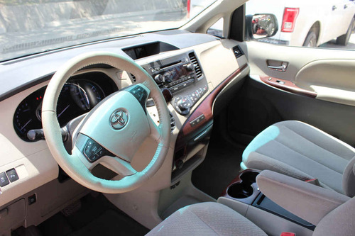 Imagen 9 de 15 de Toyota Sienna 2011 5p Xle Aut