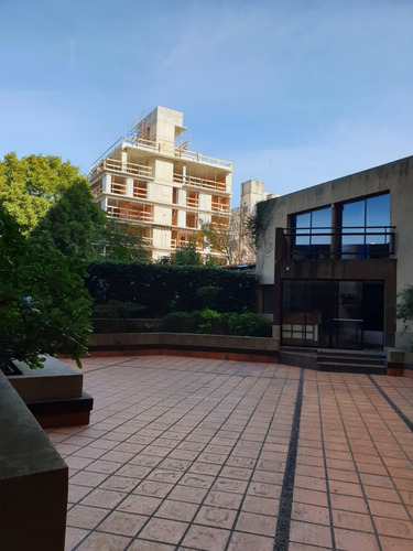Apartamento En Octavo Piso , Tres Dormitorios Dos Baños.