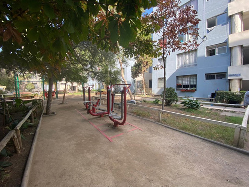 Excelente Ubicación En Condominio Y Con Estacionamiento