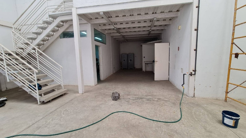 Imagen 9 de 21 de Galpon En Centro Empresarial Norte Galpon 18 Código 128353 Vende Yackeline Tovar 04145831984