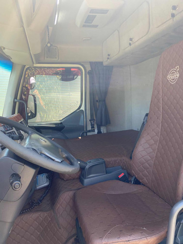 Volvo Vm 330 8x2 Bitruck - 2018 No Chassi