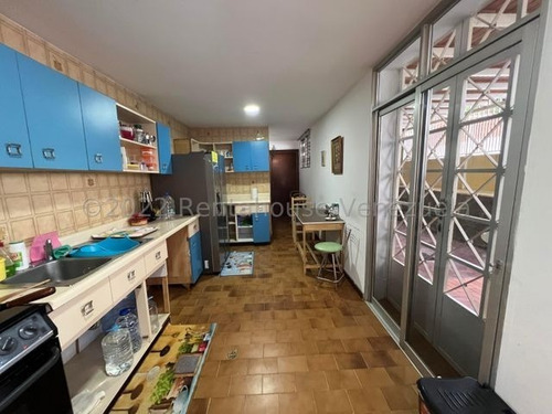 Imagen 4 de 16 de Mayerling Gonzalez Bm Vende Casa Mls #22-27856
