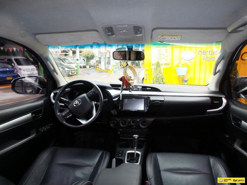Imagen 14 de 15 de Toyota Hilux 2.8 Edición 50 Aniversary