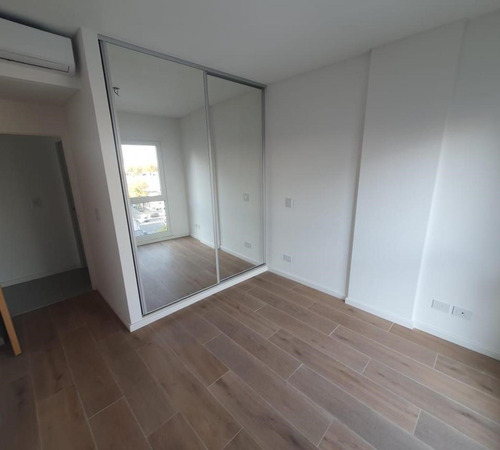 Departamento En Venta Ubicado En Villa Luro, Capital Federal, Buenos Aires
