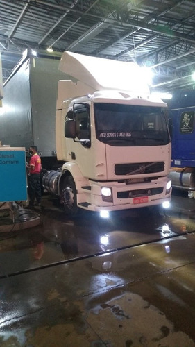 Imagem 4 de 8 de Volvo Vm 310