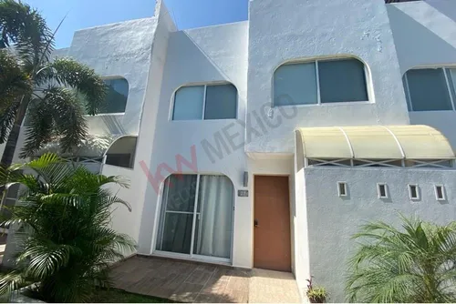 Casa En Venta En Tequesquitengo Club Naútico Teques C.p. 62915