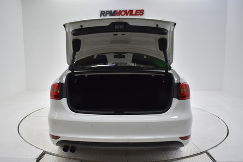 Volkswagen Vento 2.0 Tdi Luxury Manual 2013 Rpm Moviles