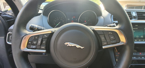 Jaguar F-pace - Motum