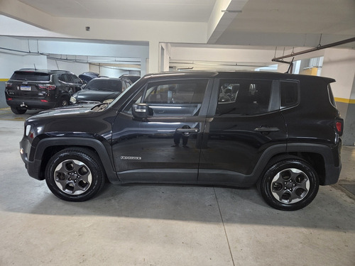 Jeep Renegade 1.8 Flex Aut. 5p