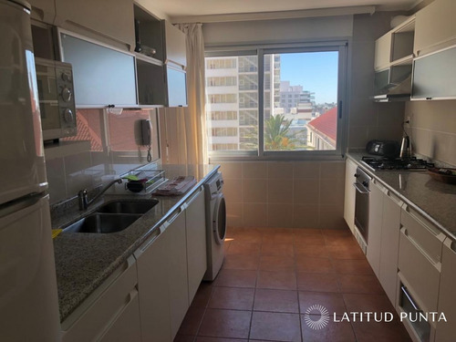 Apartamento En Península- Ref: 123