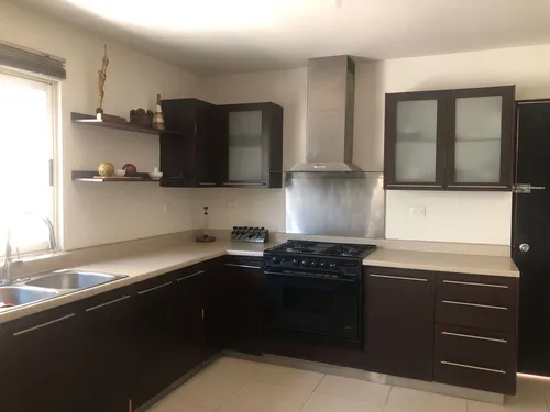 Casa Amueblada En Renta En Privada Caspio, Valle Alto