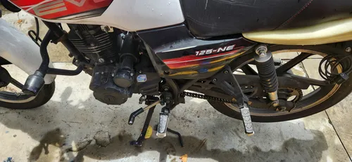 Akt Ne 125. No Tiene Soat Ni Tecno, Pero Esta Lista