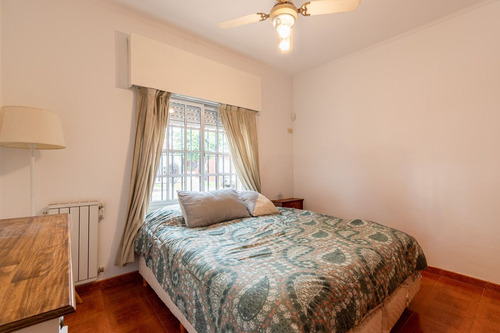 Venta Casa 4 Ambientes Parque Y Cochera Haedo Sur
