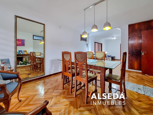 Casa En Venta Rosario Zona Sur Cochera, Jardin Y Pileta.