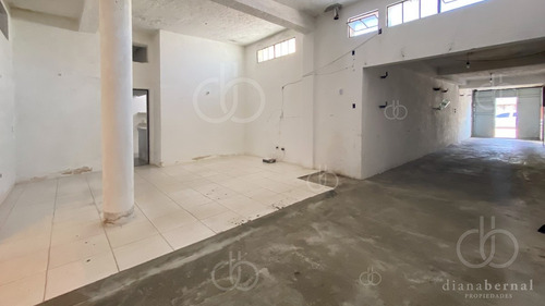 Casa Con Deposito En El Centro De Maldonado.- Ref: 54286