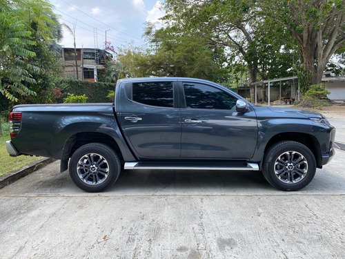Imagen 2 de 11 de Mitsubishi L-200 Diésel