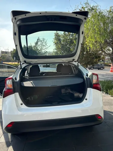 Toyota Prius HYBRID BASE 1.8