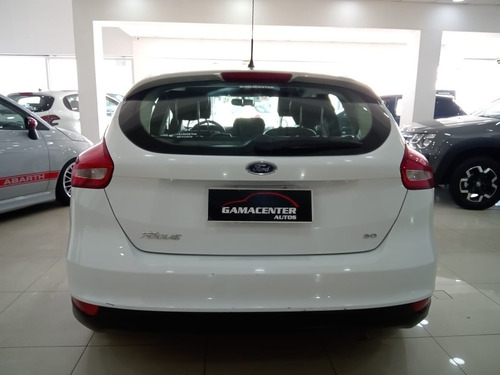 Imagen 5 de 25 de Ford Focus Se Mt