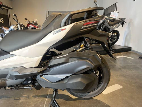 Voge Sr4 Max Pro Maxiscooter Qj Motor Fort 350 Kymco Xtown