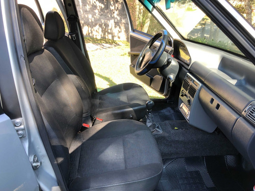 Imagem 4 de 6 de Fiat Uno