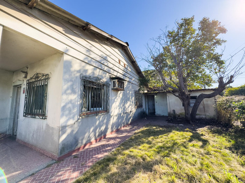 Reservada -casa Con Garage Y Patio A Refaccionar - Lanús Oeste