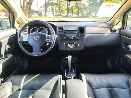 Nissan Tiida Hatch 1.8 16V 4P SL FLEX AUTOMÁTICO