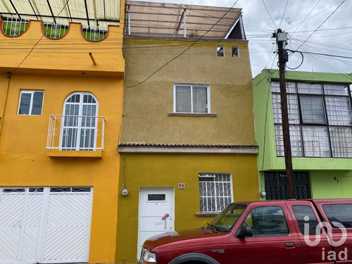 Venta Casa 4 Ambientes Félix Ireta