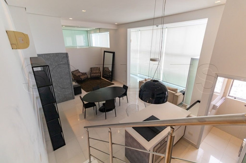 Imagem 1 de 15 de Apartamento Duplex Totalmente Reformado E Finamente Decorado Com 136m², 2x Dormitórios, 1x Suíte. - Sf33293