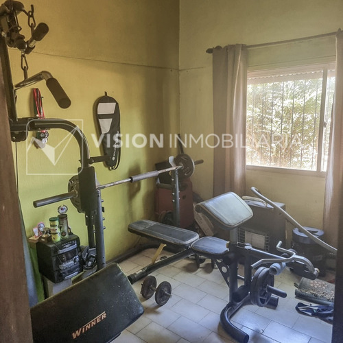 Imagen 13 de 14 de Venta Chacra Casa Con Piscina En Lagos Del Norte A 13km De Cd. De Rivera, Terreno De 1769 M2. 4 Dormitorios Y 2 Baños, Estufa A Leña, Terreno Enorme Con Arboles Frutales. Agua Con Pozo, Ute, Internet