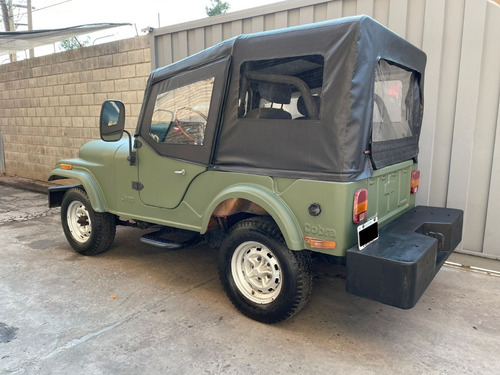 Imagen 3 de 9 de Jeep Ika