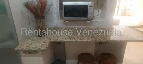 Practico Apartamento En Venta En Macaracuay - Mls#25-8604 - Jca