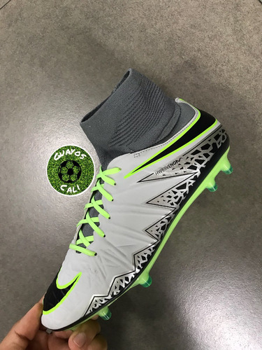 hypervenom blanco con verde